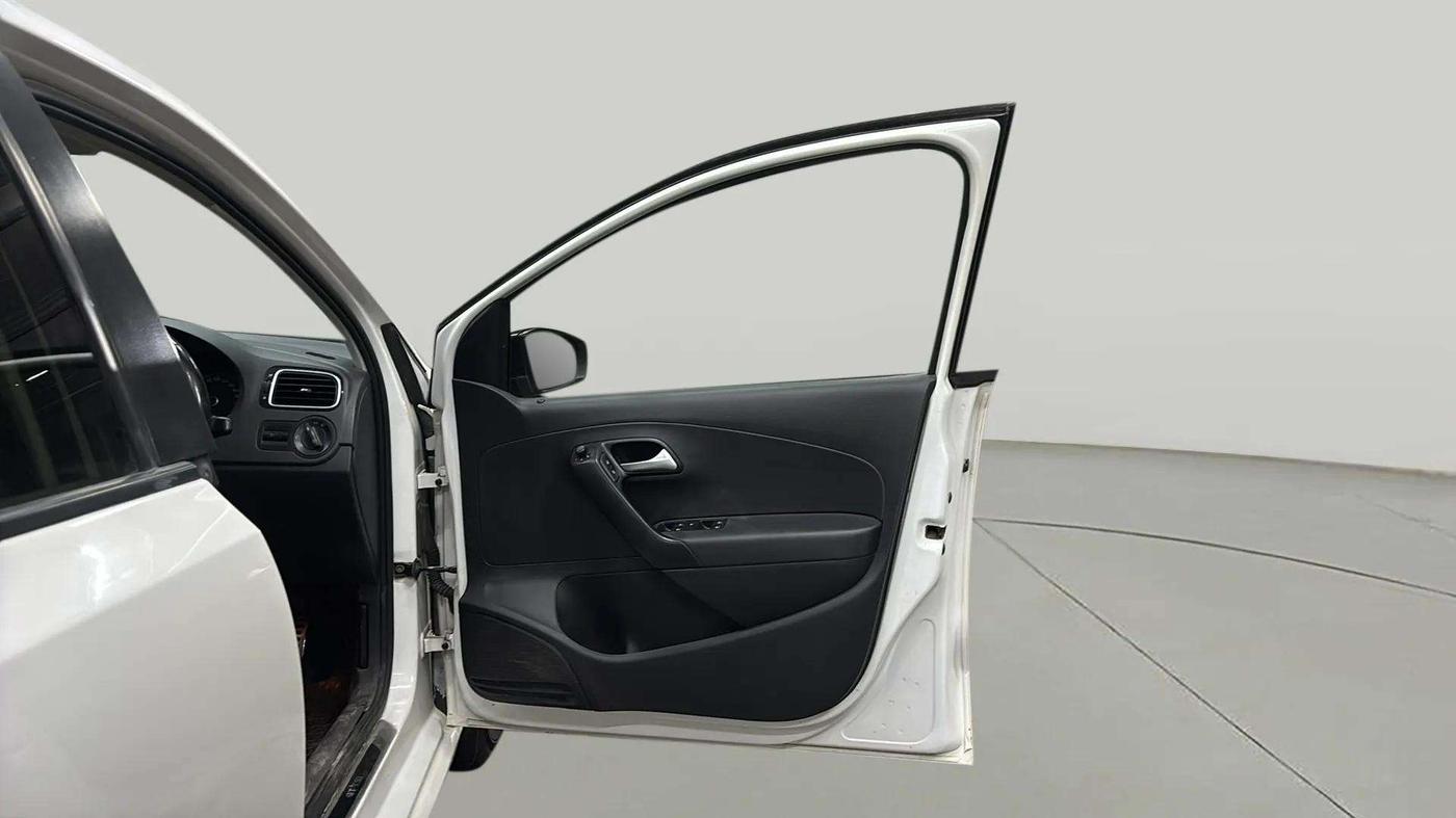 2017 Volkswagen Polo GT TSI AT, Petrol, Automatic, 84,355 km, RHS Front Door