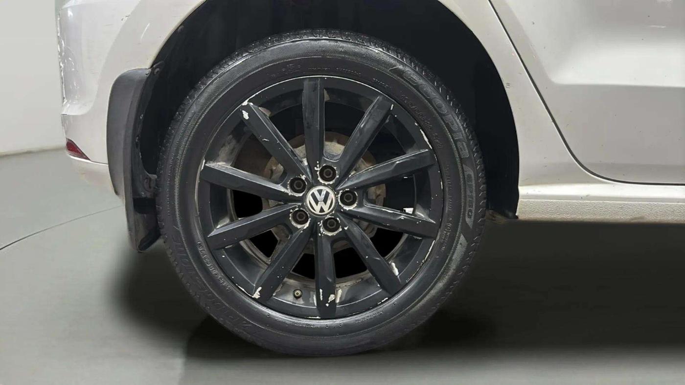 2017 Volkswagen Polo GT TSI AT, Petrol, Automatic, 84,355 km, Right Rear Wheel