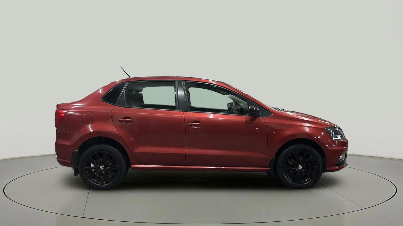2019 Volkswagen Ameo COMFORTLINE 1.0L, Petrol, Manual, 36,382 km, Right Side View