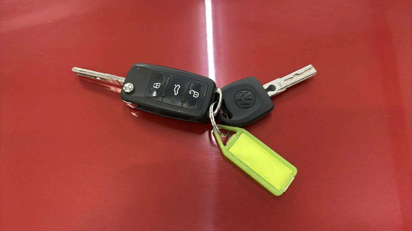 2019 Volkswagen Ameo COMFORTLINE 1.0L, Petrol, Manual, 36,382 km, Key Close Up