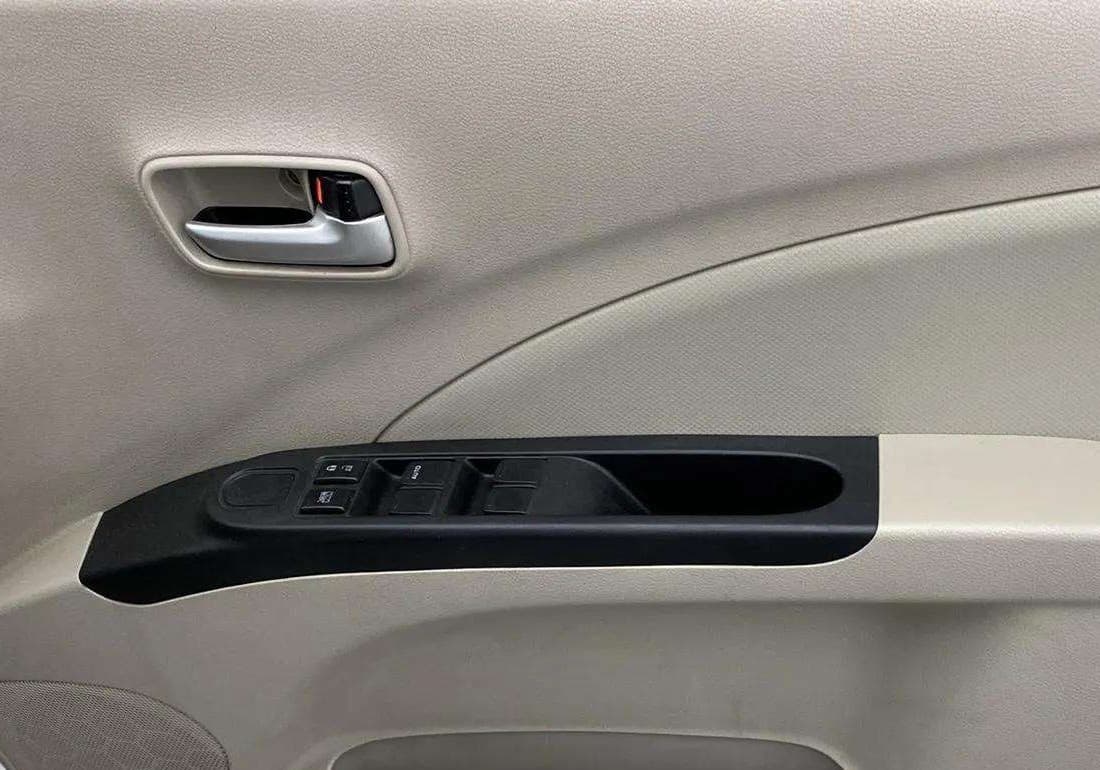 2018 Maruti Celerio VXI CNG, CNG, Manual, 60,812 km, Driver Side Door Panels Control