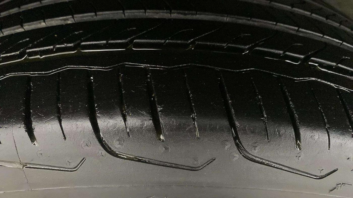 2024 Tata PUNCH ACCOMPLISHED DAZZLE SUNROOF CNG MT, CNG, Manual, 8,685 km, Right Rear Tyre Tread