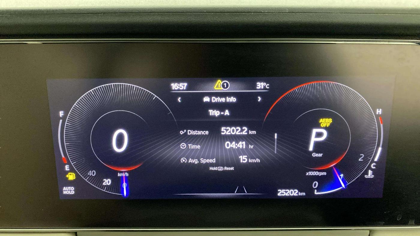 2022 Mahindra XUV700 AX 7 LUXURY D AT 7 STR, Diesel, Automatic, 25,202 km, Odometer Image