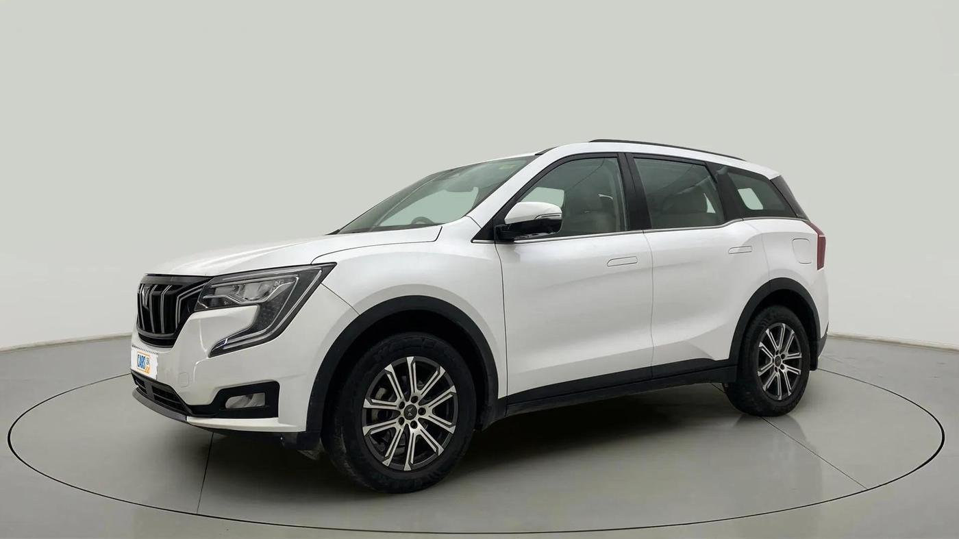 2022 Mahindra XUV700 AX 7 LUXURY D AT 7 STR, Diesel, Automatic, 25,202 km, Left Front Diagonal