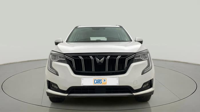 2022 Mahindra XUV700 AX 7 LUXURY D AT 7 STR, Diesel, Automatic, 25,202 km, Front
