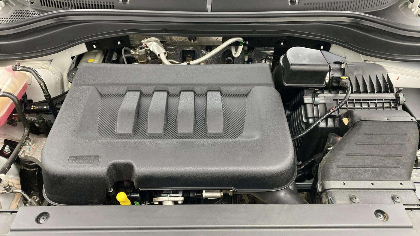 2022 Mahindra XUV700 AX 7 LUXURY D AT 7 STR, Diesel, Automatic, 25,202 km, Engine View