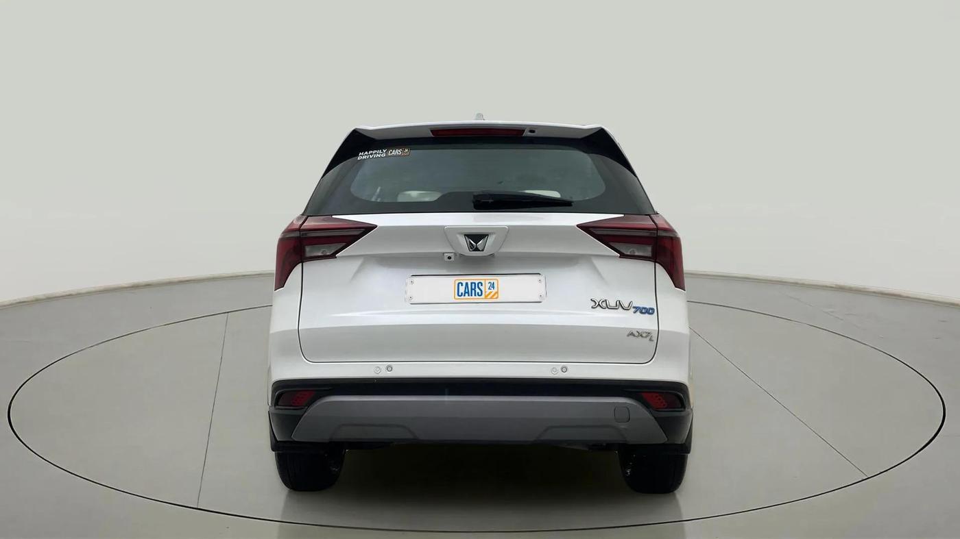 2022 Mahindra XUV700 AX 7 LUXURY D AT 7 STR, Diesel, Automatic, 25,202 km, Back/Rear