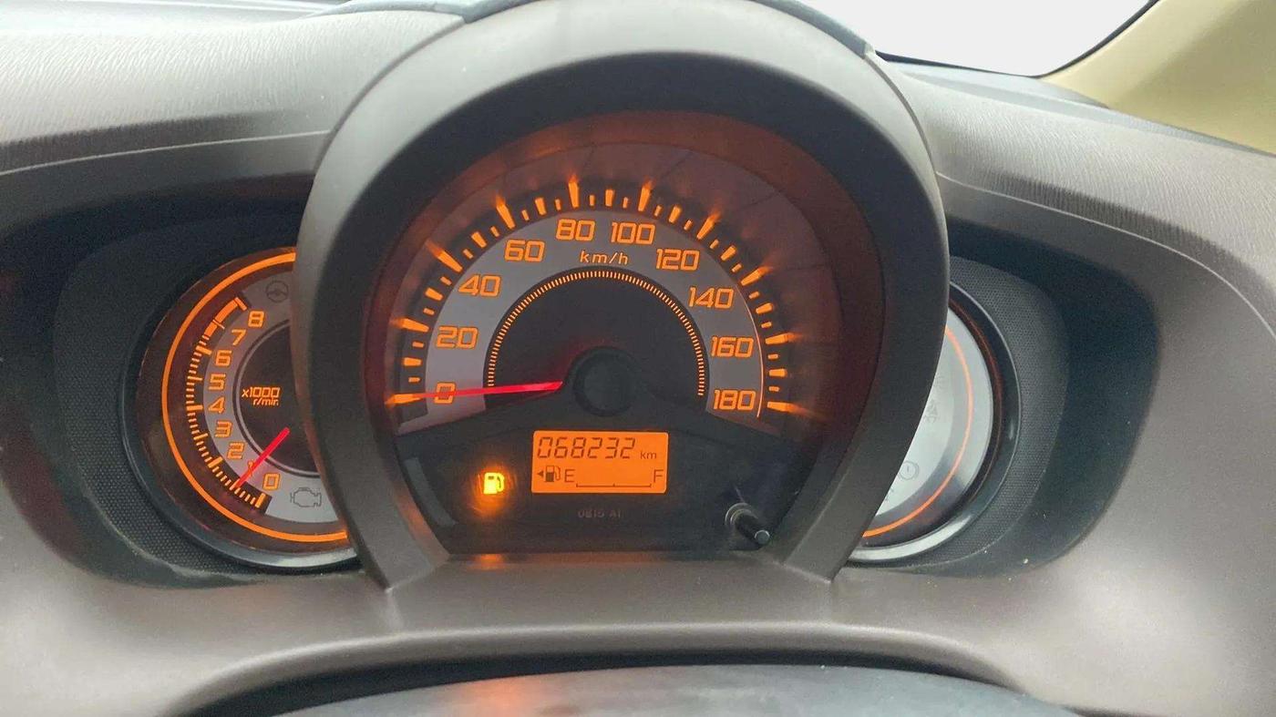 2013 Honda Brio E MT, Petrol, Manual, 68,214 km, Odometer Image