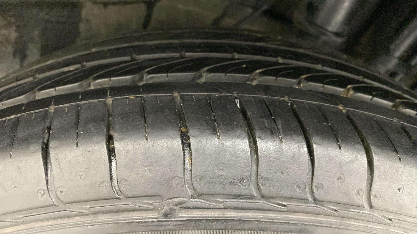 2021 Tata NEXON XM SUNROOF PETROL, Petrol, Manual, 16,355 km, Left Rear Tyre Tread