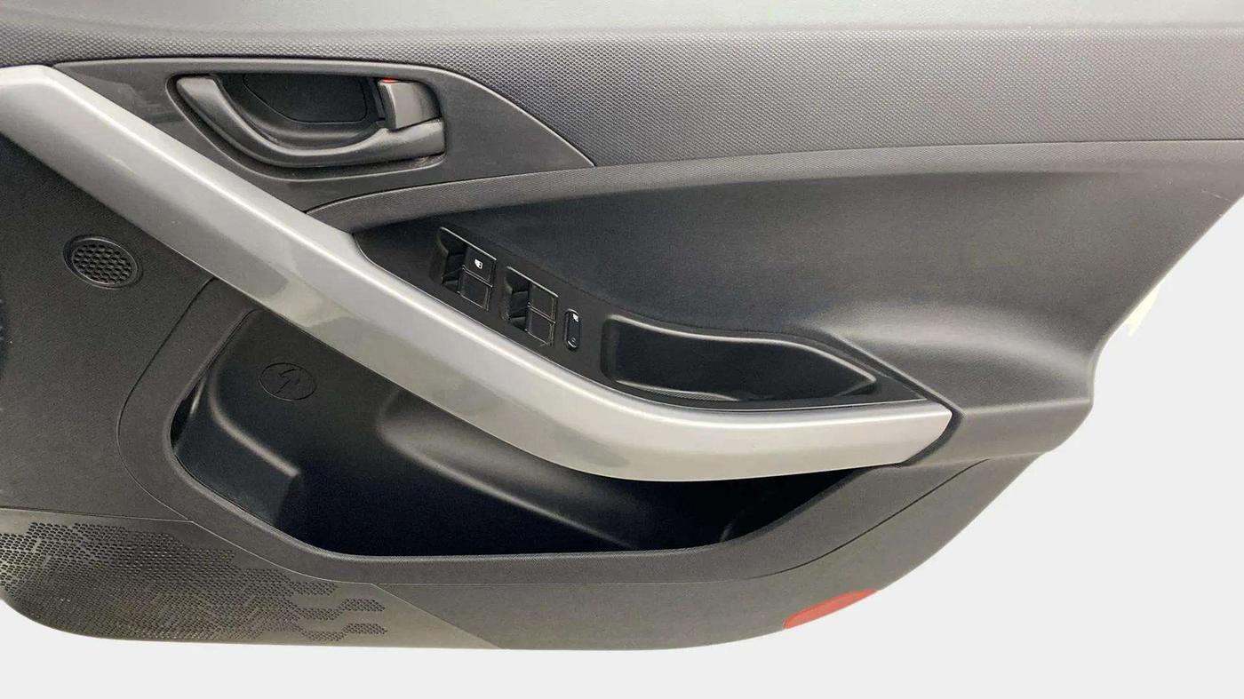 2021 Tata NEXON XM SUNROOF PETROL, Petrol, Manual, 16,355 km, Driver Side Door Panels Control