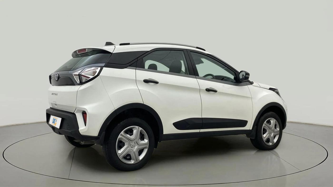 2021 Tata NEXON XM SUNROOF PETROL, Petrol, Manual, 16,355 km, Right Back Diagonal