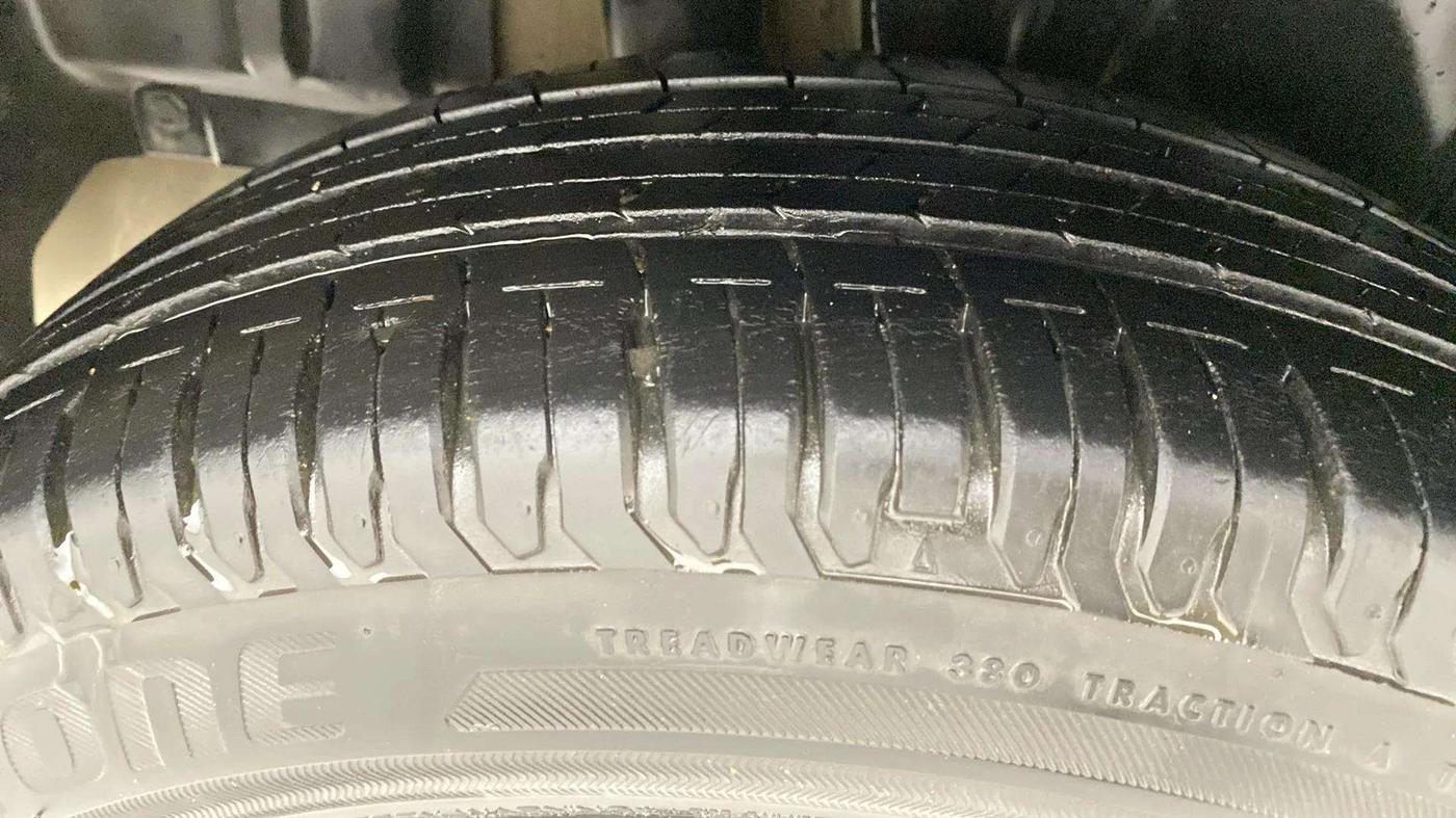 2021 Maruti Ertiga VXI CNG, CNG, Manual, 46,121 km, Right Rear Tyre Tread