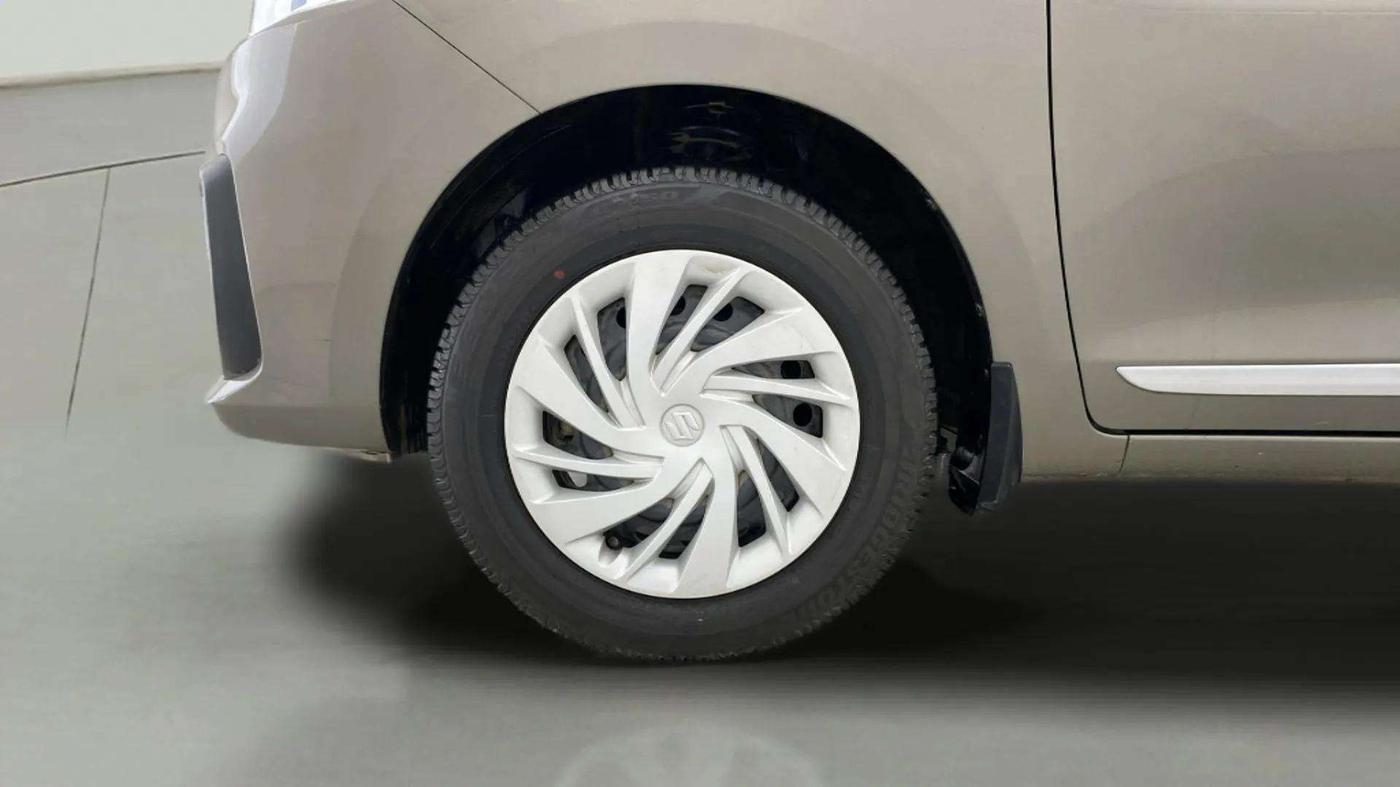 2021 Maruti Ertiga VXI CNG, CNG, Manual, 46,121 km, Left Front Wheel
