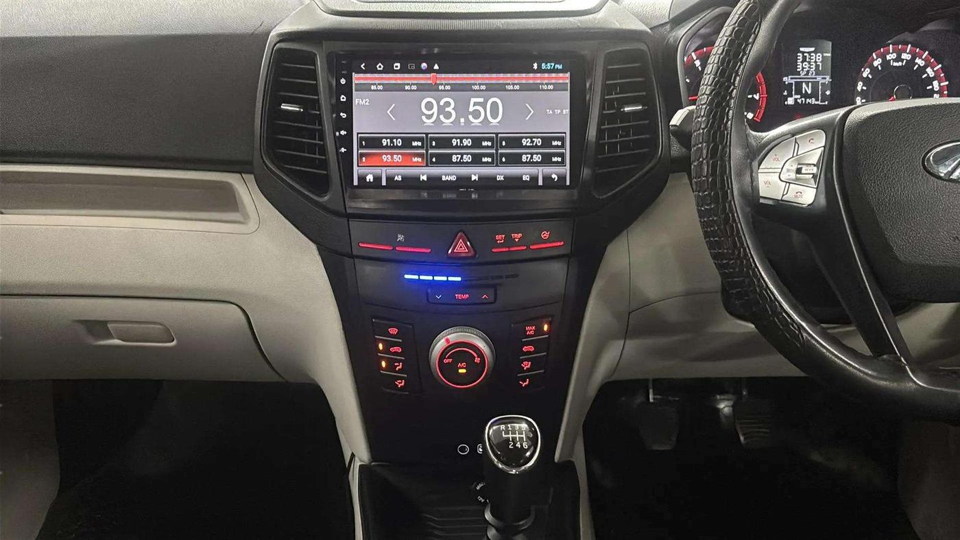 2022 Mahindra XUV300 W6 1.2 PETROL, Petrol, Manual, 47,484 km, Air Conditioner