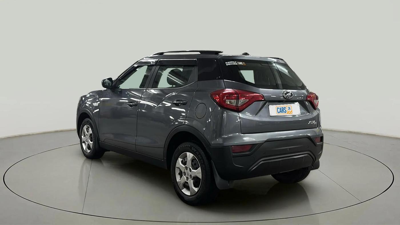 2022 Mahindra XUV300 W6 1.2 PETROL, Petrol, Manual, 47,484 km, Left Back Diagonal