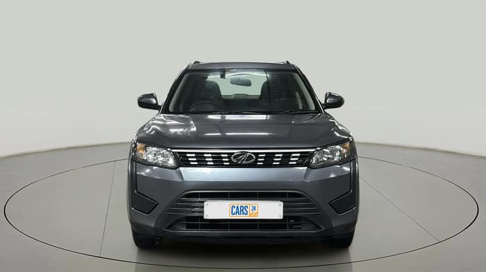 2022 Mahindra XUV300 W6 1.2 PETROL, Petrol, Manual, 47,484 km, Front