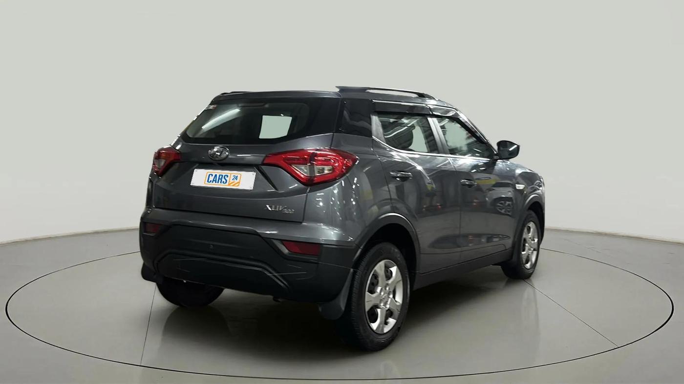 2022 Mahindra XUV300 W6 1.2 PETROL, Petrol, Manual, 47,484 km, Right Back Diagonal