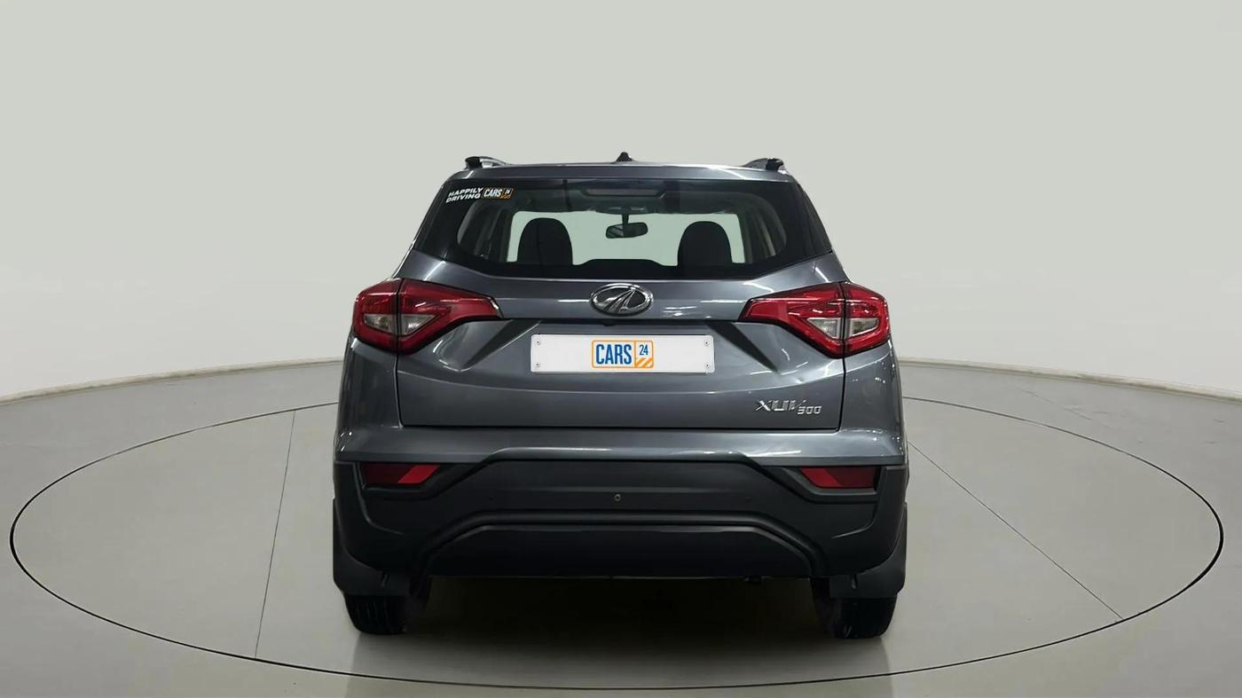 2022 Mahindra XUV300 W6 1.2 PETROL, Petrol, Manual, 47,484 km, Back/Rear