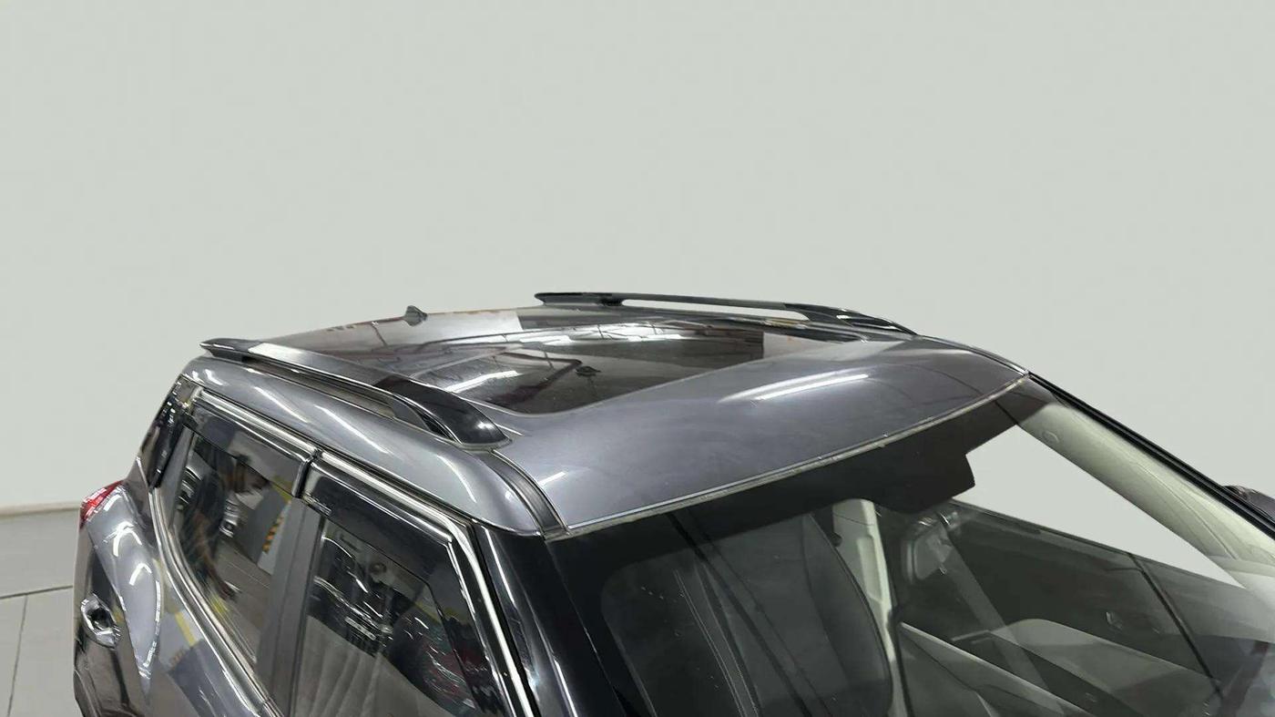 2022 Mahindra XUV300 W6 1.2 PETROL, Petrol, Manual, 47,484 km, Roof