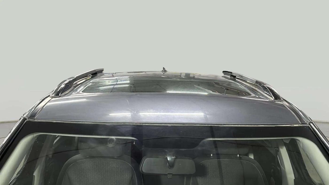 2022 Mahindra XUV300 W6 1.2 PETROL, Petrol, Manual, 47,484 km, Moonroof/ Sunroof
