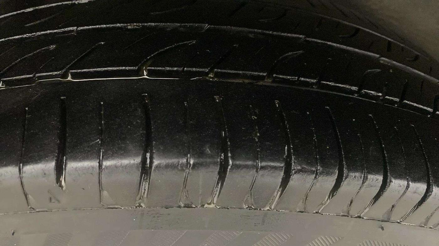 2017 Maruti Wagon R 1.0 LXI CNG, CNG, Manual, 60,071 km, Right Rear Tyre Tread