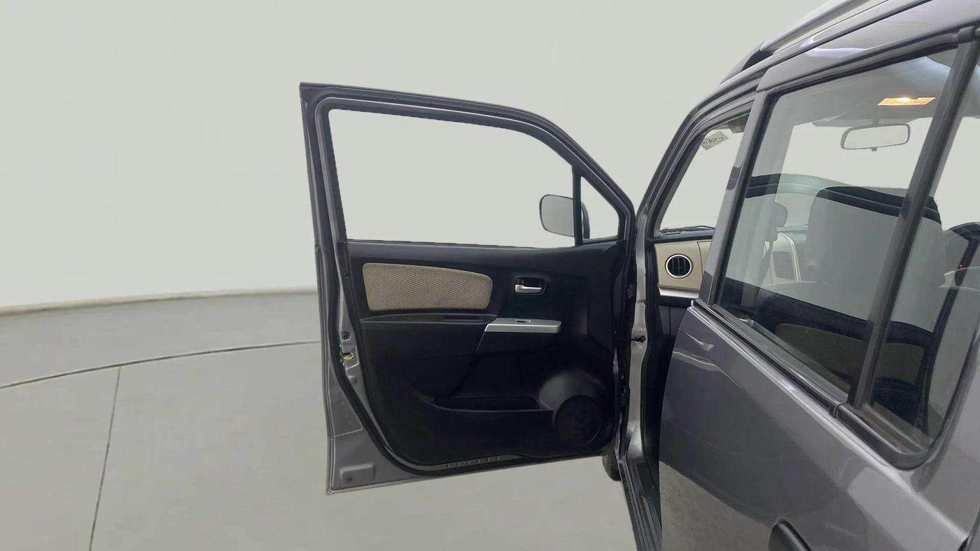 2017 Maruti Wagon R 1.0 LXI CNG, CNG, Manual, 60,071 km, LHS Front Door