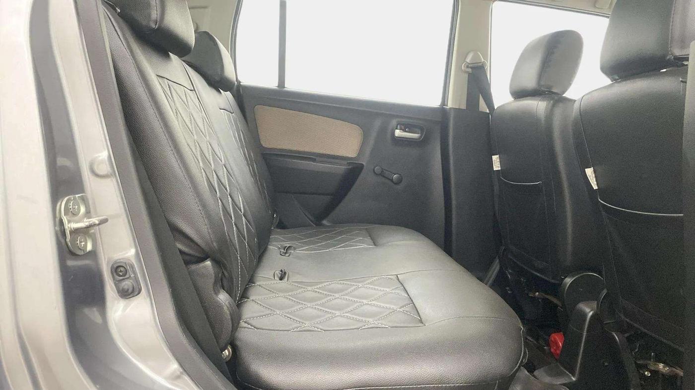 2017 Maruti Wagon R 1.0 LXI CNG, CNG, Manual, 60,071 km, Right Side Rear Door Cabin