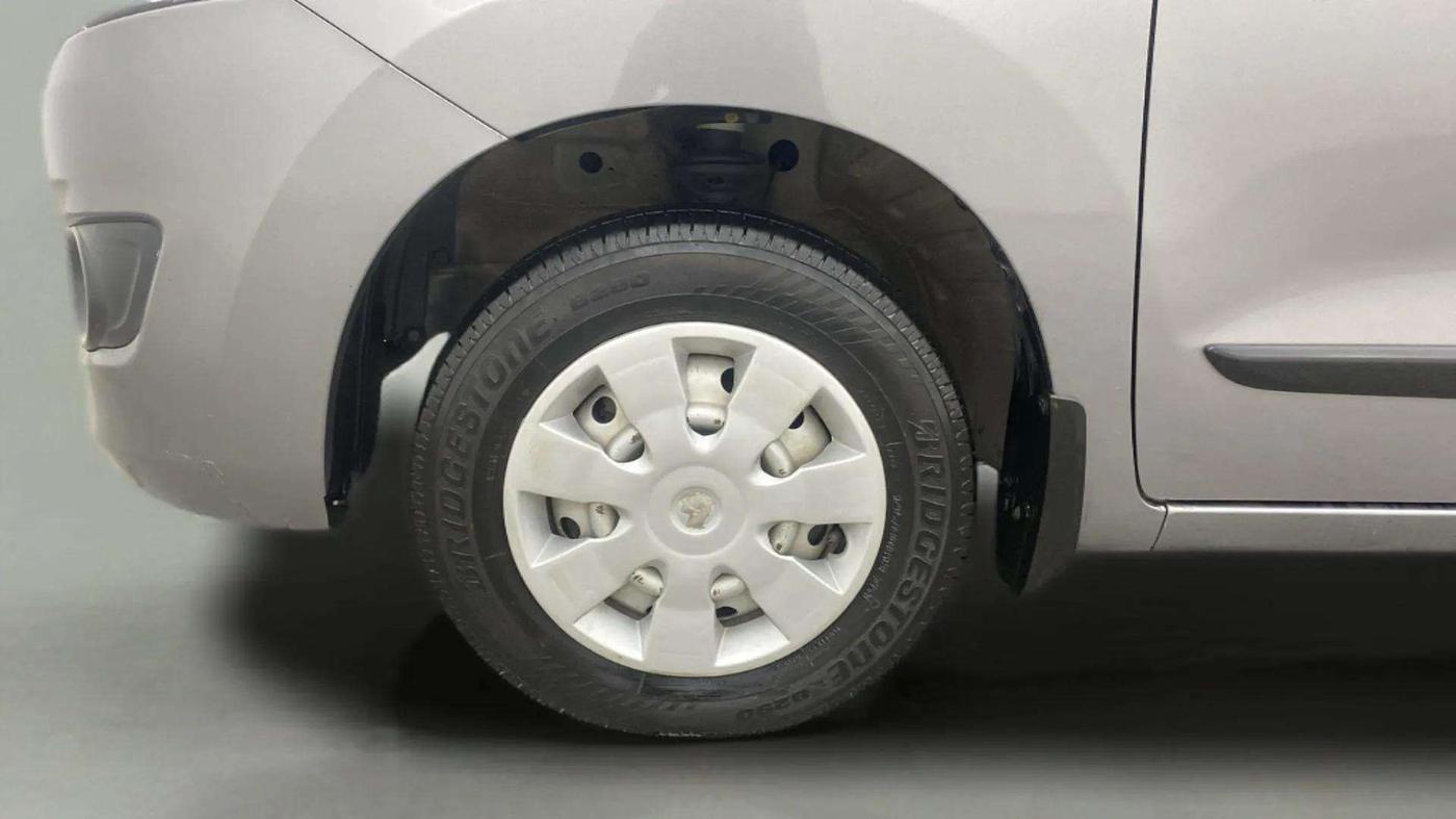 2017 Maruti Wagon R 1.0 LXI CNG, CNG, Manual, 60,071 km, Left Front Wheel