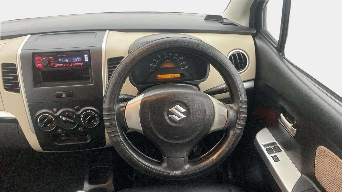 2017 Maruti Wagon R 1.0 LXI CNG, CNG, Manual, 60,071 km, Steering Wheel Close Up