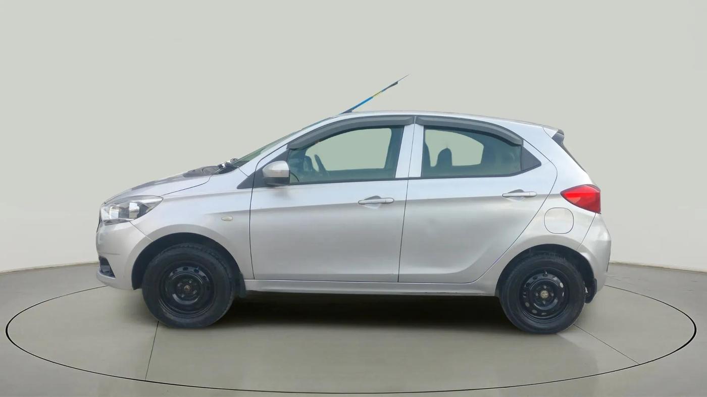 2018 Tata Tiago XT PETROL, Petrol, Manual, 58,275 km, Left Side