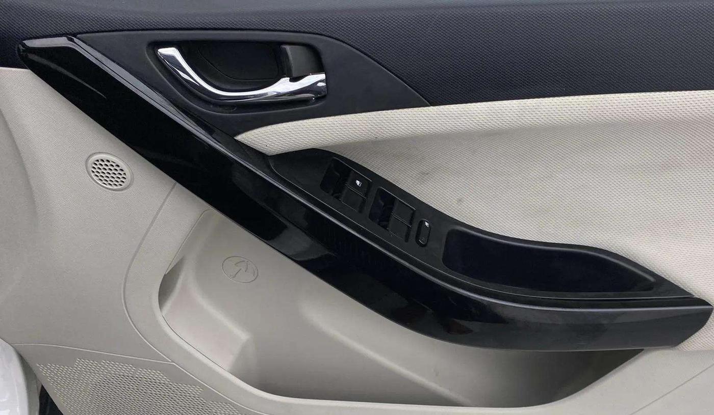 2022 Tata NEXON XZ PLUS (HS) PETROL, Petrol, Manual, 18,988 km, Driver Side Door Panels Control