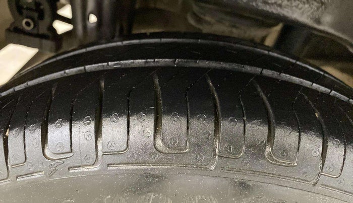 2015 Maruti Alto K10 VXI, Petrol, Manual, 51,780 km, Right Rear Tyre Tread