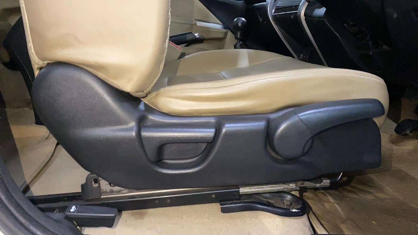 2015 Honda City 1.5L I-VTEC VX, Petrol, Manual, 88,293 km, Driver Side Adjustment Panel
