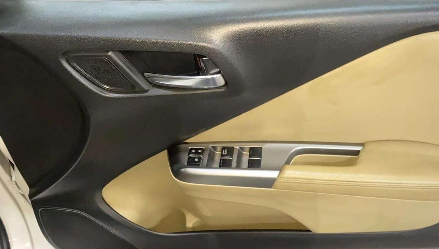 2015 Honda City 1.5L I-VTEC VX, Petrol, Manual, 88,293 km, Driver Side Door Panels Control