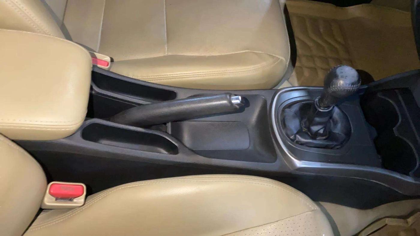 2015 Honda City 1.5L I-VTEC VX, Petrol, Manual, 88,293 km, Gear Lever