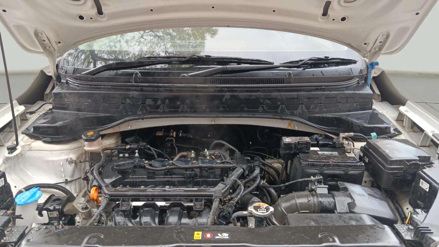 2022 KIA SONET HTK 1.2, Petrol, Manual, 26,331 km, Engine View