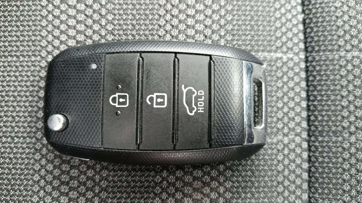 2022 KIA SONET HTK 1.2, Petrol, Manual, 26,331 km, Key Close Up