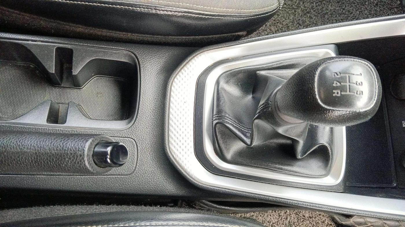2022 KIA SONET HTK 1.2, Petrol, Manual, 26,331 km, Gear Lever