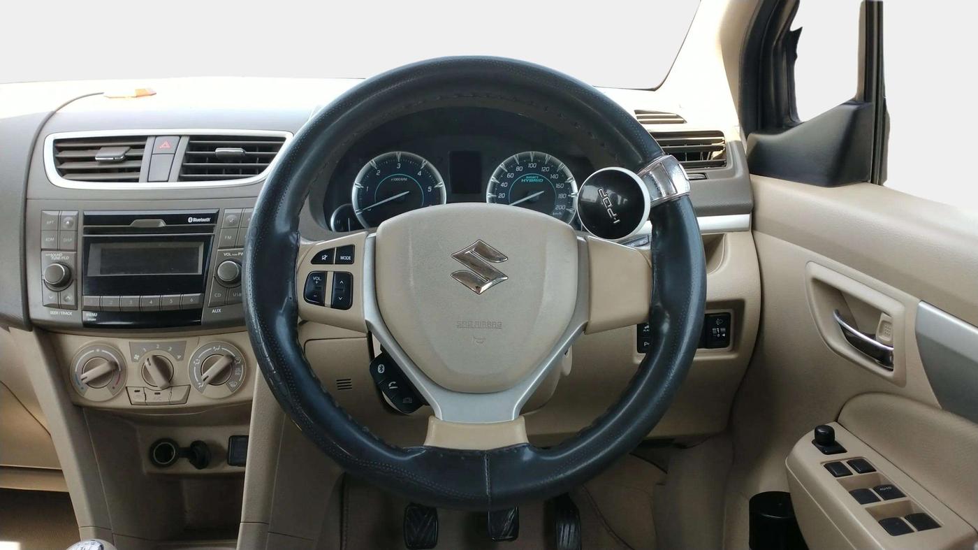 2017 Maruti Ertiga VDI SHVS, Diesel, Manual, 1,19,224 km, Steering Wheel Close Up