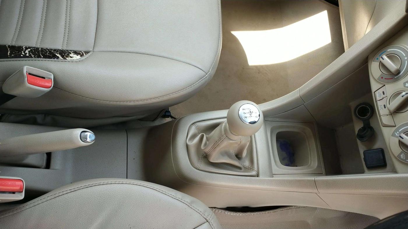 2017 Maruti Ertiga VDI SHVS, Diesel, Manual, 1,19,224 km, Gear Lever
