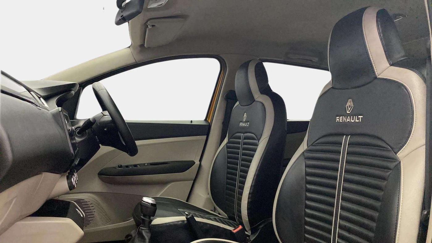 2019 Renault TRIBER RXZ, Petrol, Manual, 86,606 km, Right Side Front Door Cabin