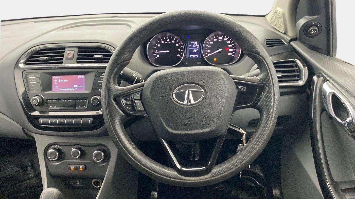 2018 Tata TIGOR XZA PETROL, Petrol, Automatic, 31,425 km, Steering Wheel Close Up