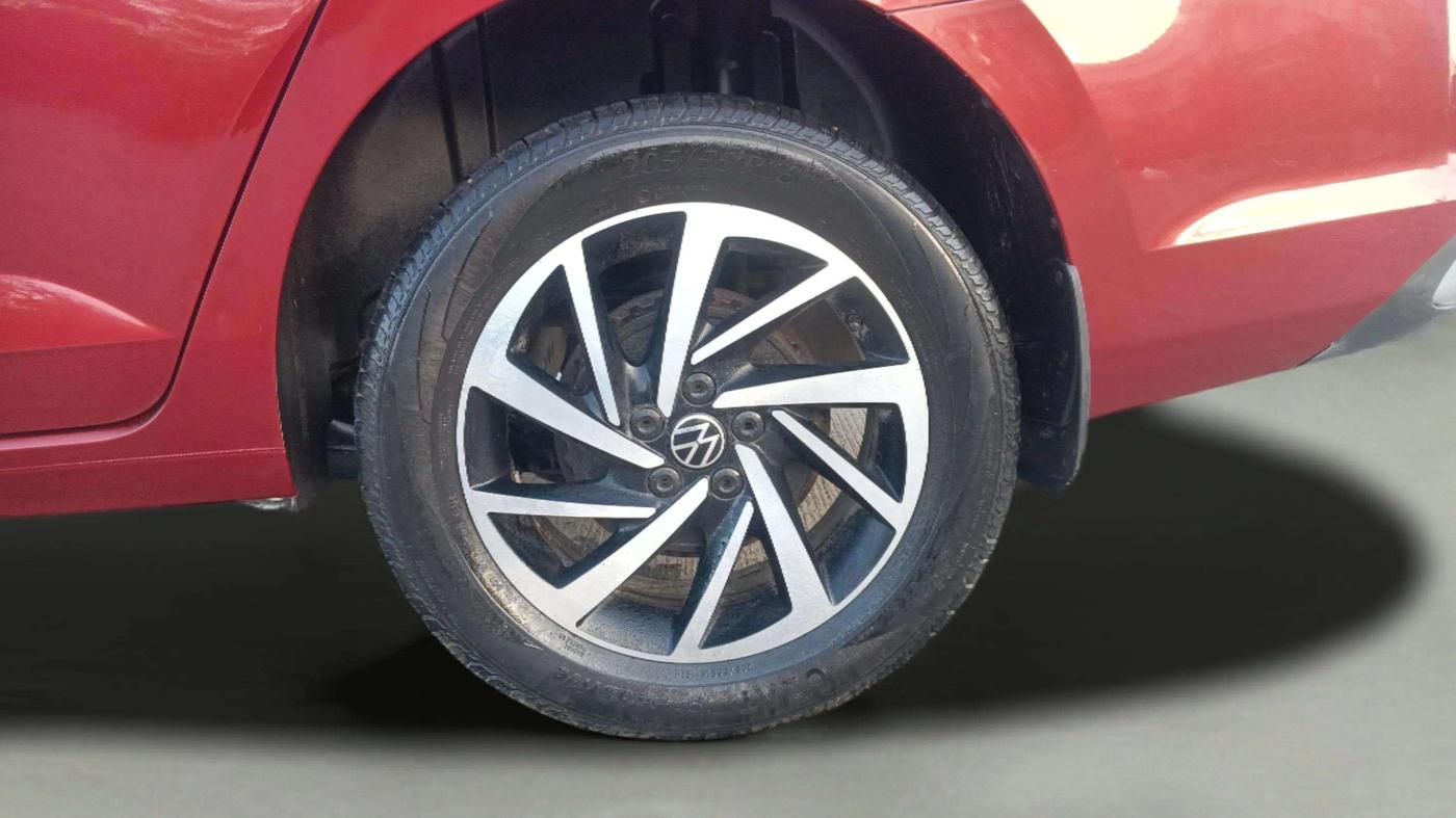 2023 Volkswagen VIRTUS TOPLINE TSI 1.0 MT, Petrol, Manual, 10,661 km, Left Front Wheel
