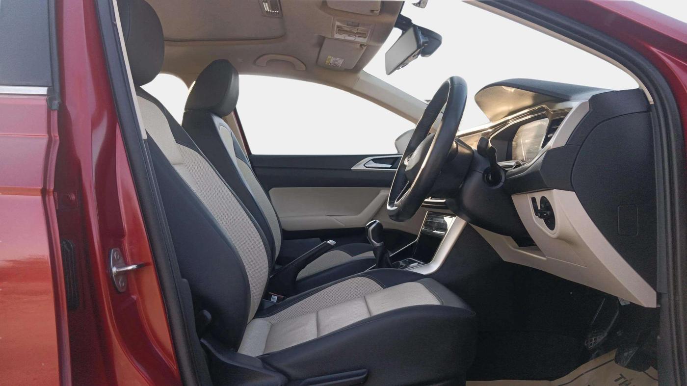 2023 Volkswagen VIRTUS TOPLINE TSI 1.0 MT, Petrol, Manual, 10,661 km, Right Side Front Door Cabin