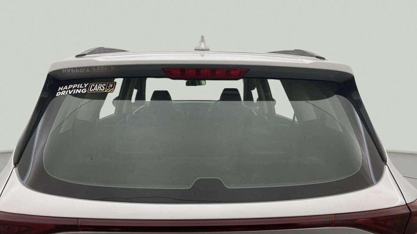 2023 KIA CARENS PRESTIGE 1.4 PETROL 7 STR, Petrol, Manual, 13,379 km, Rear Windshield