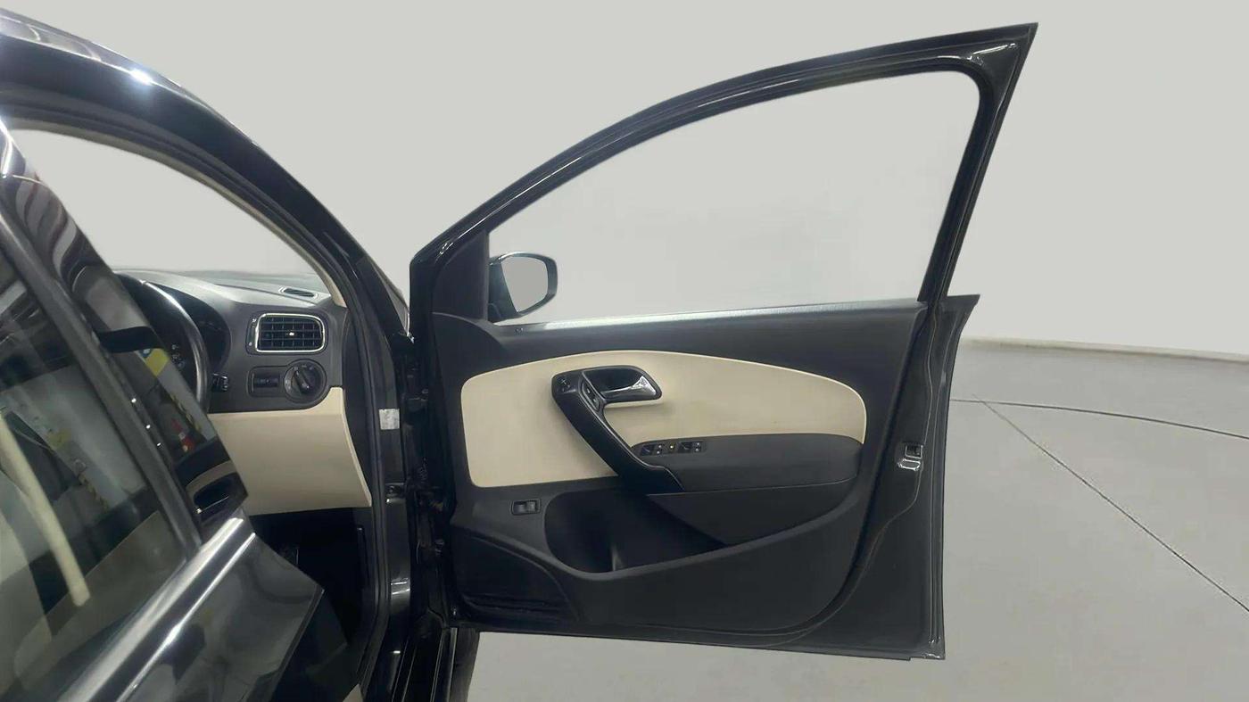 2021 Skoda Rapid 1.0 AMBITION TSI MT, Petrol, Manual, 26,839 km, RHS Front Door