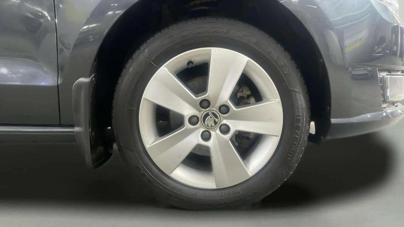 2021 Skoda Rapid 1.0 AMBITION TSI MT, Petrol, Manual, 26,839 km, Right Front Wheel
