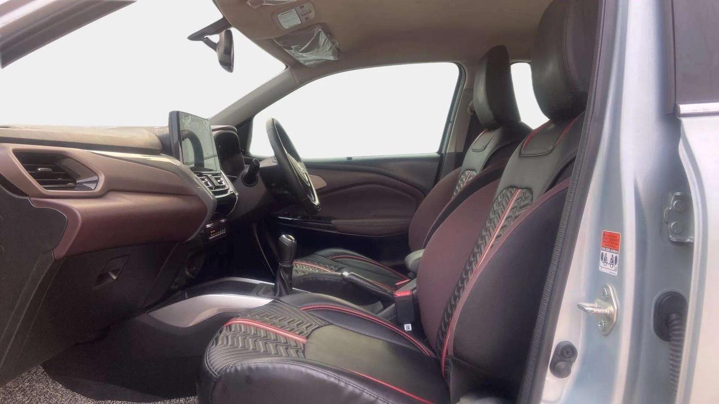 2023 Maruti FRONX ALPHA 1.0 TURBO MT, Petrol, Manual, 15,727 km, Right Side Front Door Cabin