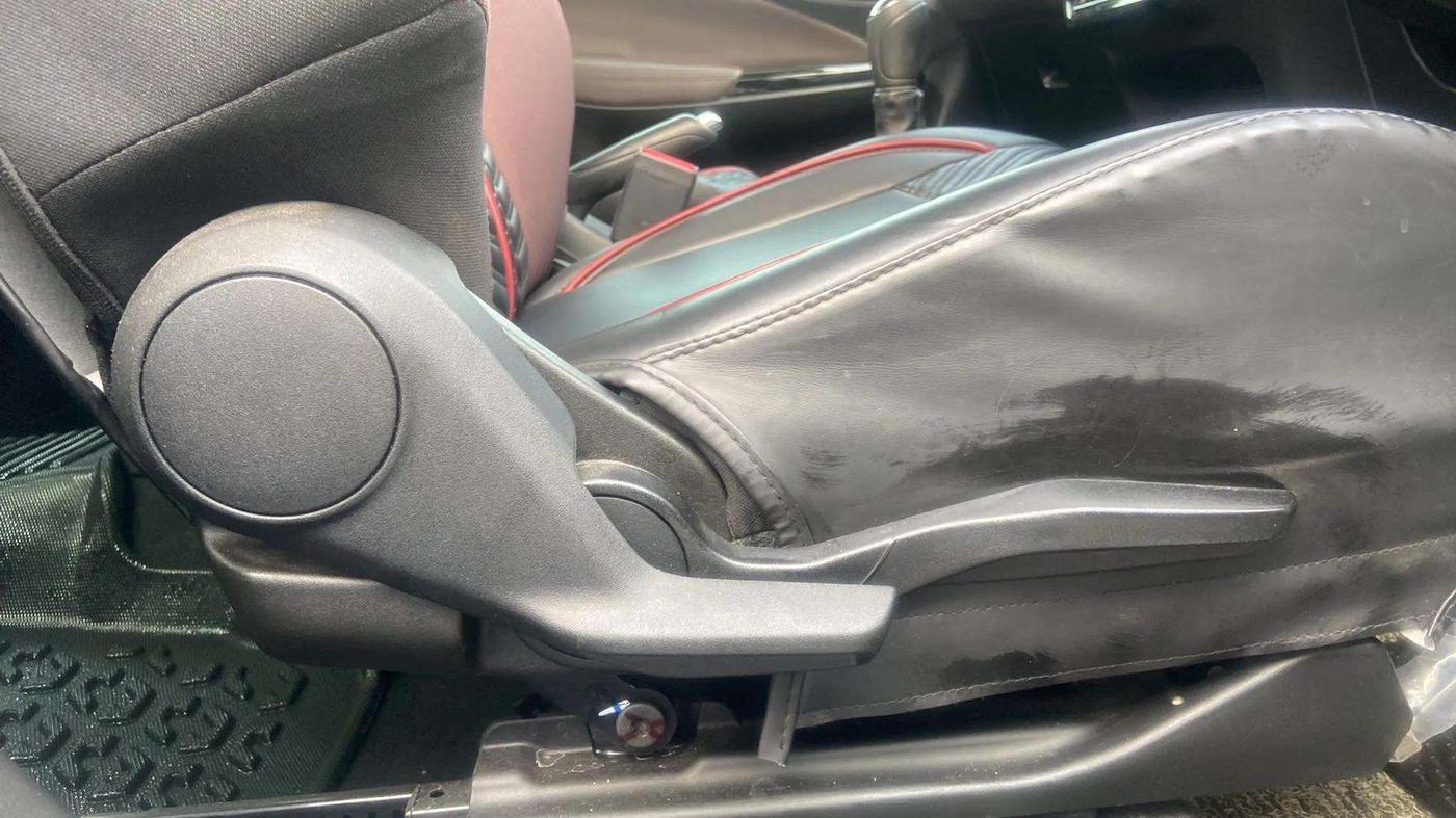 2023 Maruti FRONX ALPHA 1.0 TURBO MT, Petrol, Manual, 15,727 km, Driver Side Adjustment Panel
