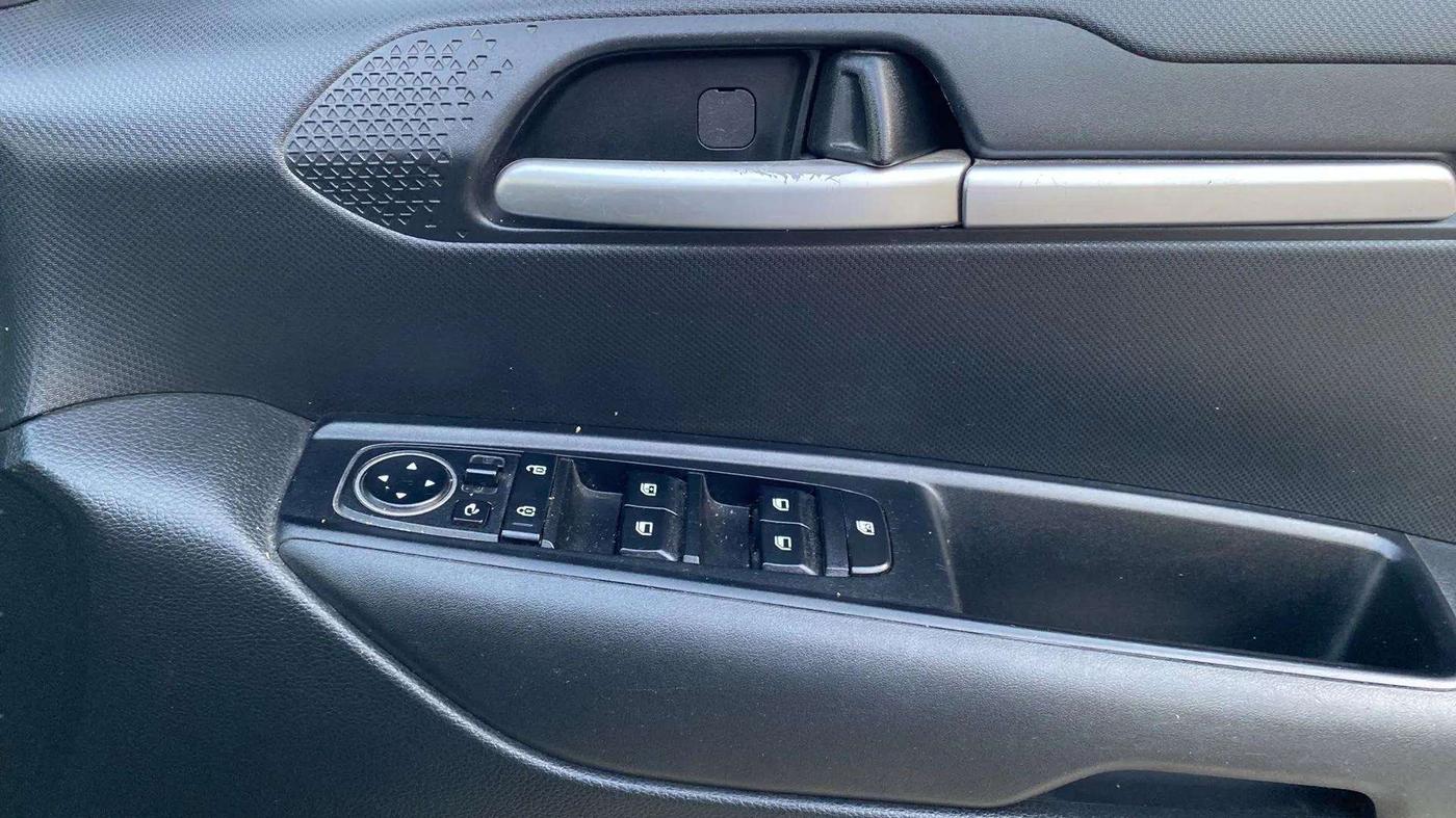 2022 KIA SONET HTK PLUS 1.2, Petrol, Manual, 41,357 km, Driver Side Door Panels Control